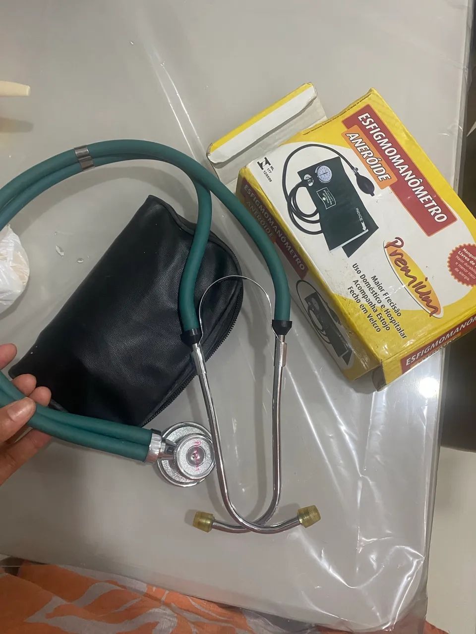 esfigmomanômetro aneróide com estetoscópio premium  - Foto 2