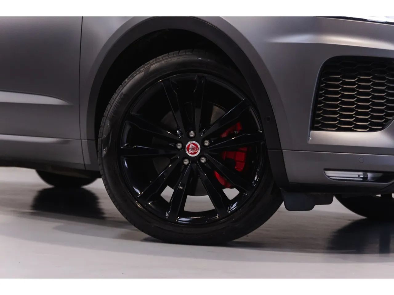 Jaguar E-Pace 2.0 AWD 249cv Aut. 2018 - Foto 3