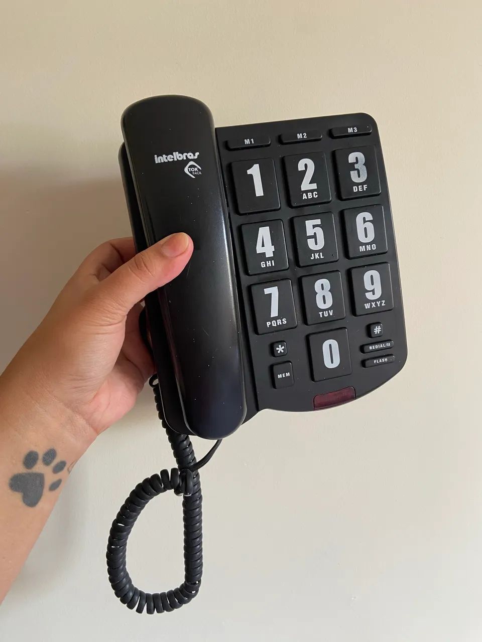 Telefone fixo preto - Intelbras 