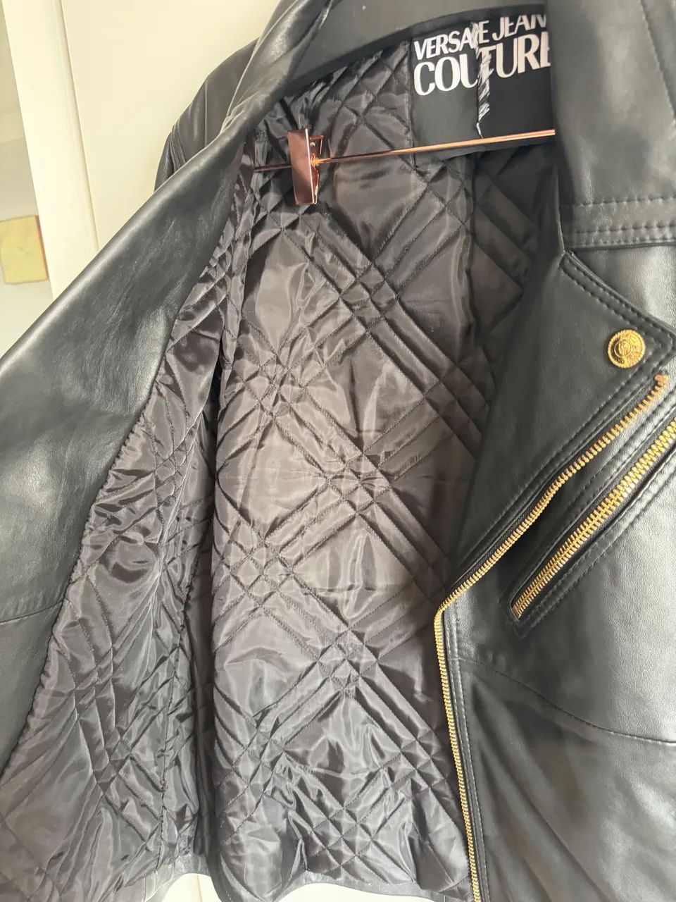Jaqueta de Couro Versace Jeans Couture Preta - Foto 4