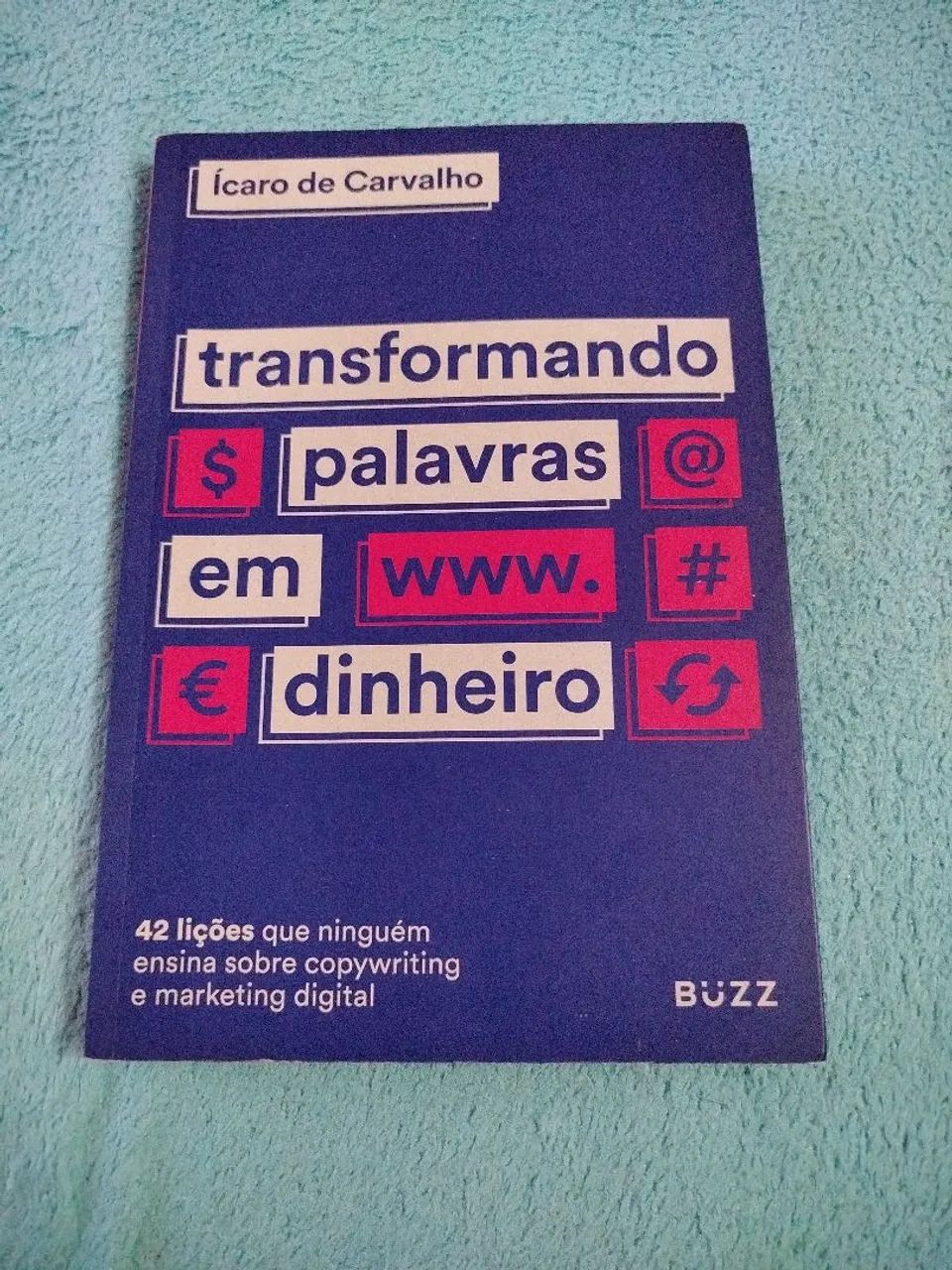 Livro Transforme palavras em dinheiro 