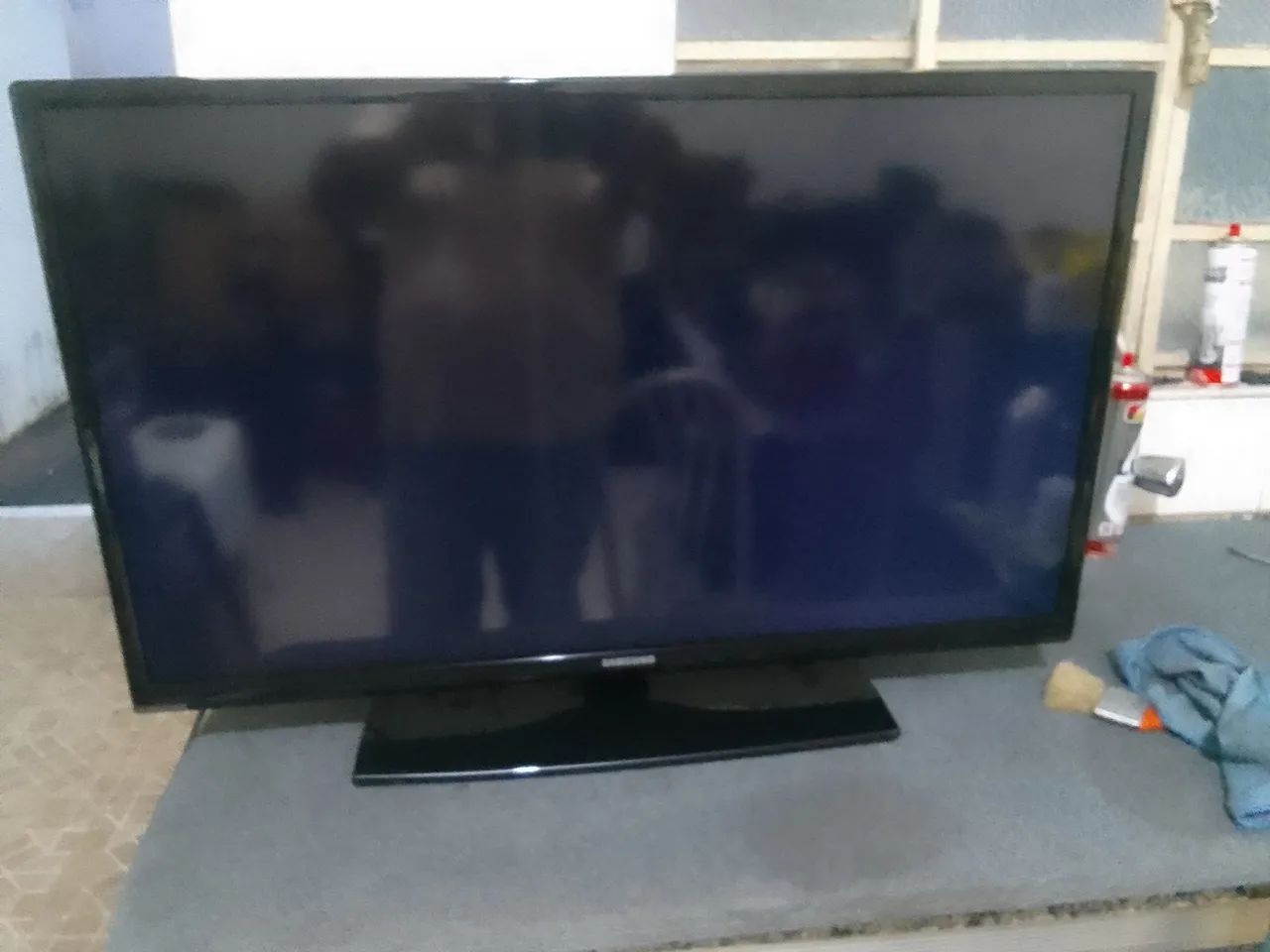 Tv sansung 32polegadas controle digital não é smart fullhd led estado muito bom com base  - Foto 4
