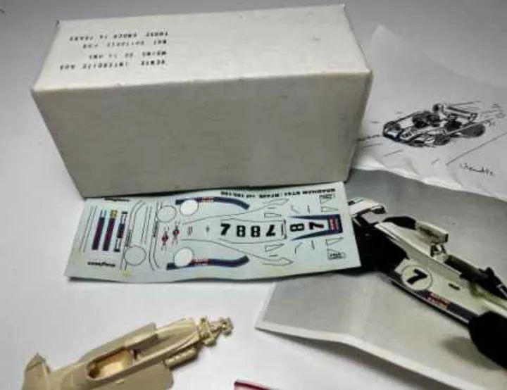 Kit de Modelismo Miniatura Brabham BT44B 1975 Tenariv - Foto 3