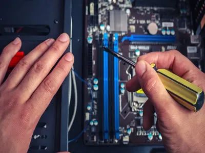 Manutenção de Computador, Aulas de Informática e Aulas de Celular.
