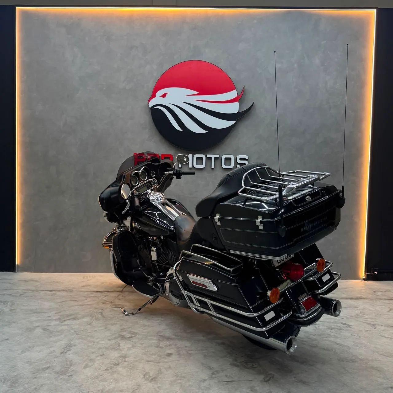 Harley-Davidson ELECTRA GLIDE ULTRA CLAS. S.EAGLE FLHTCU - Foto 5