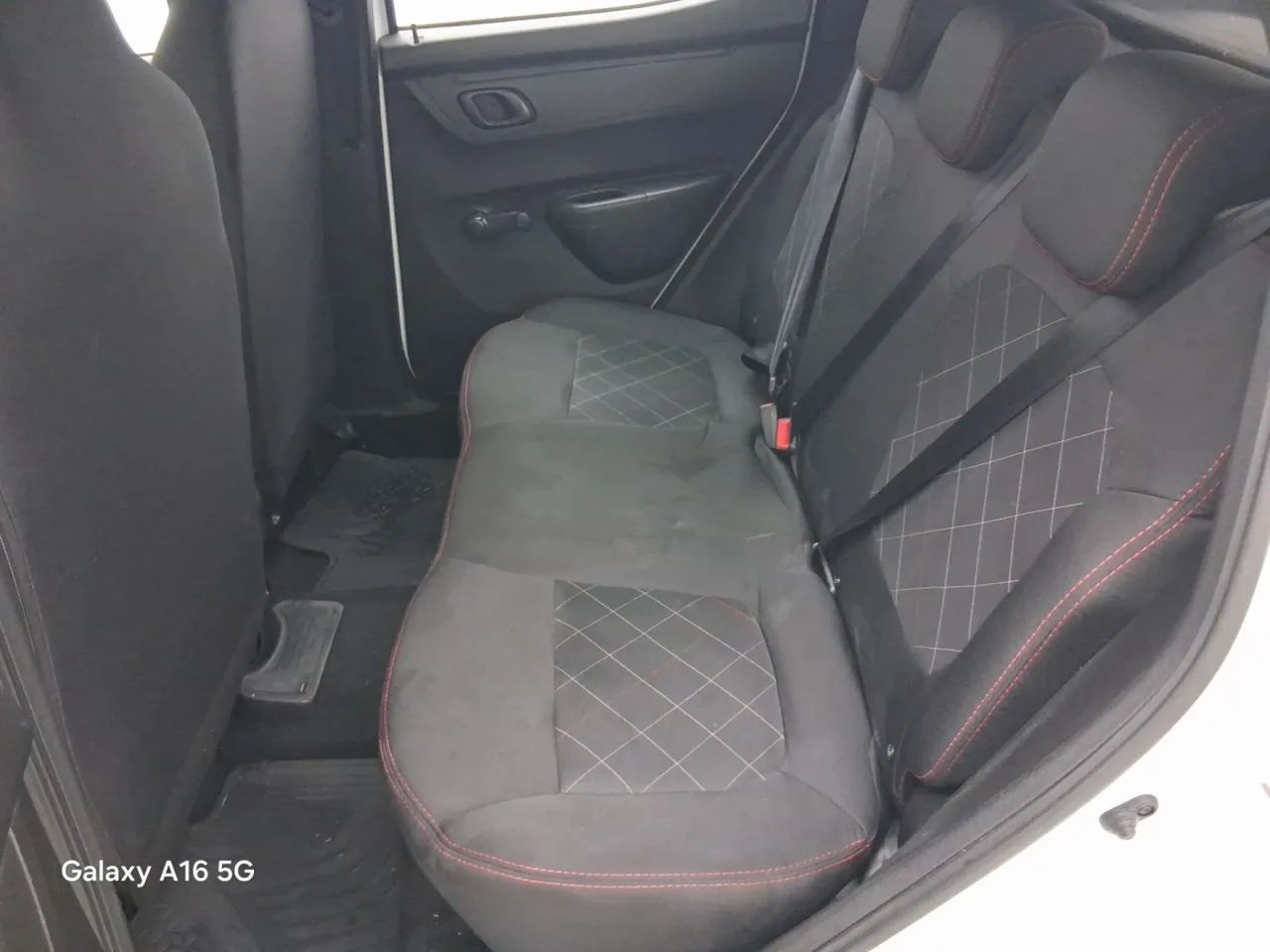 Renault Kwid 1.0 Zen, foto 18 de 18