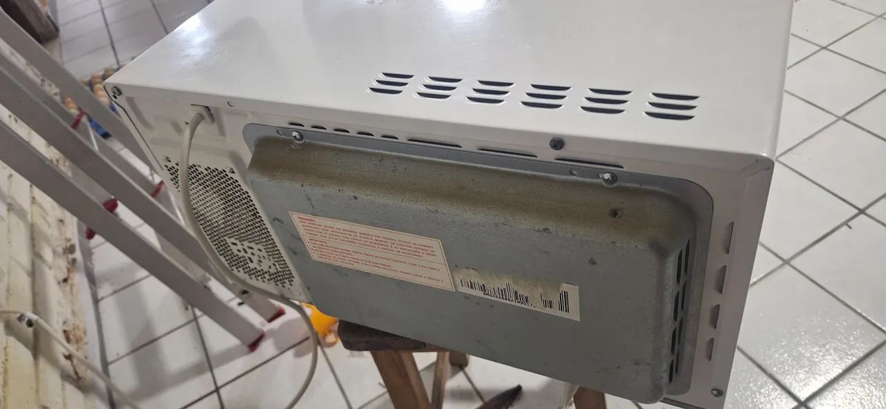 Micro ondas Brastemp com grill dourador 32 litros  - Foto 4