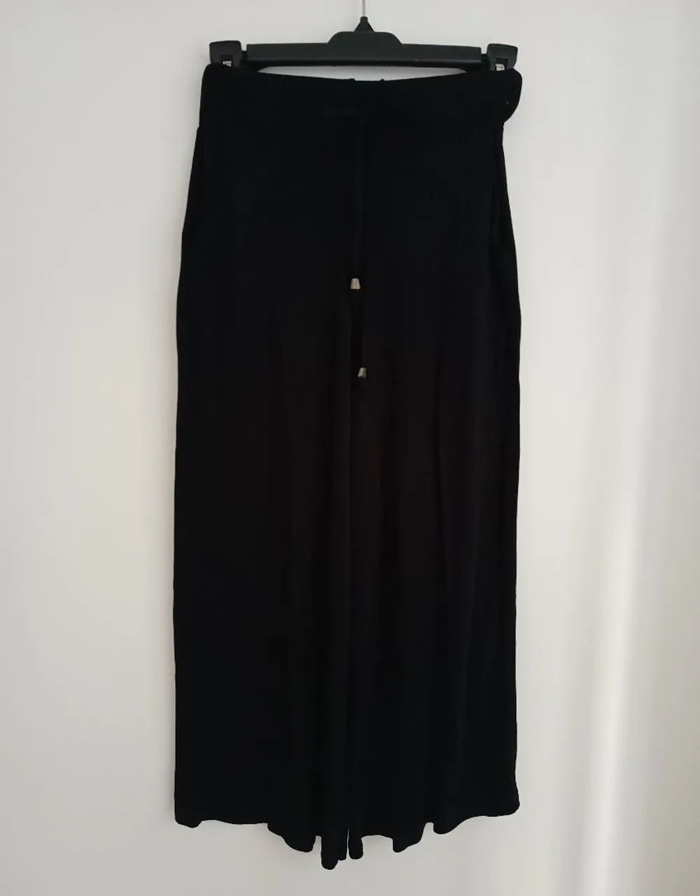 Calça Pantacourt Preta 