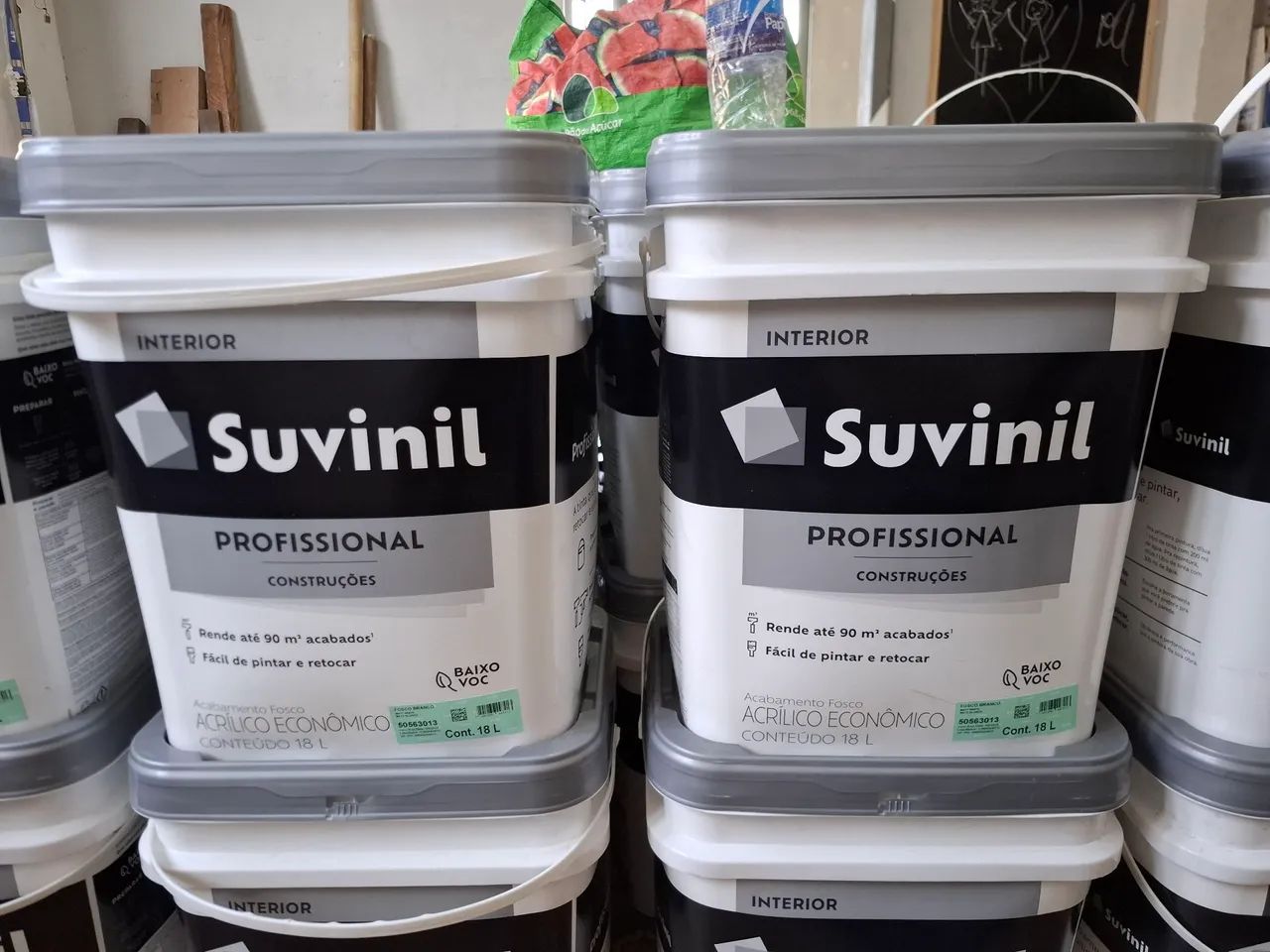 Tinta Acrílica Suvinil profissional 