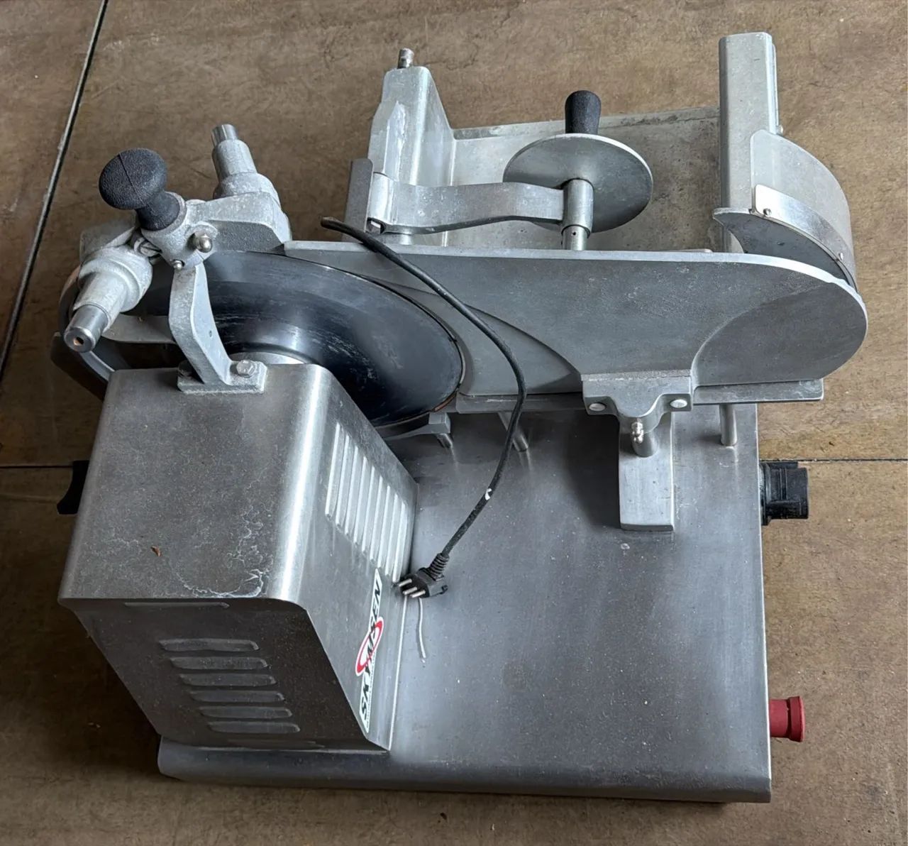 FATIADORA AUTOMÁTICA DE BIFES SKYMSEN FC-350-N - INDUSTRIAL