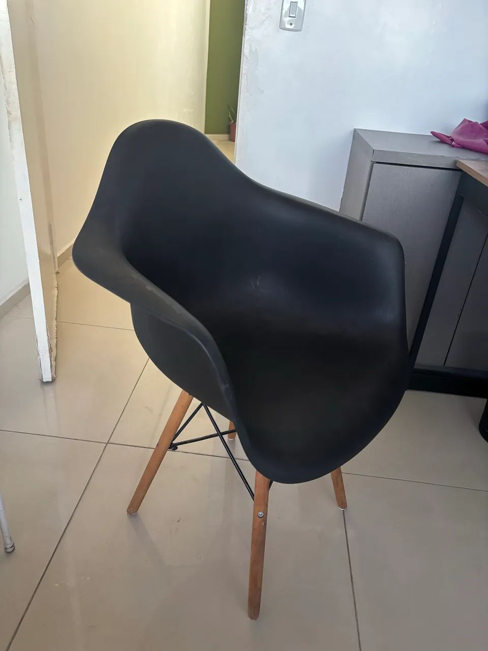 Vendo 2 cadeiras Charles eams 