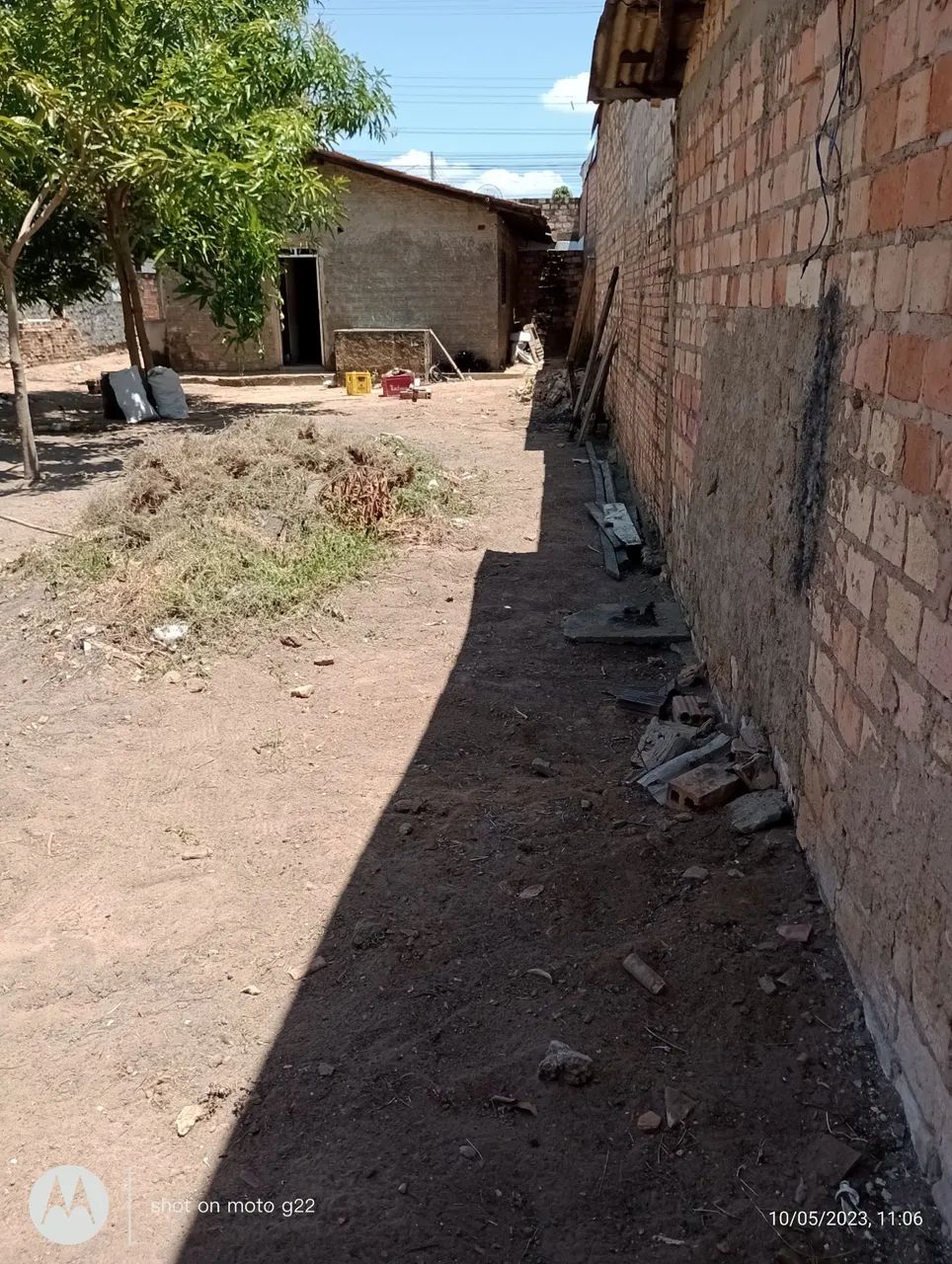 vendo essa casa na avenida principal do bairro São Bento  - Foto 3