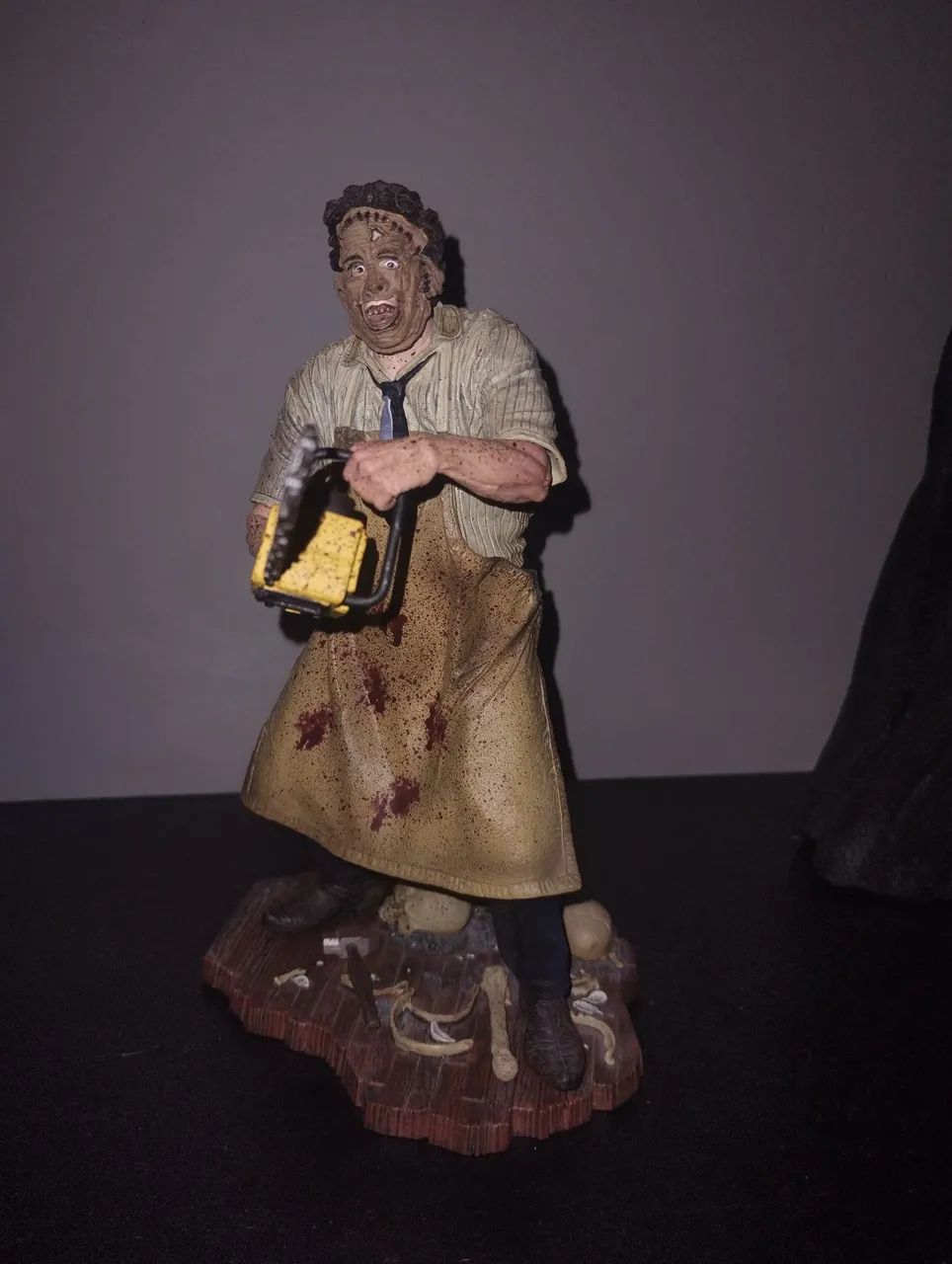 Neca cult clássics leatherface 