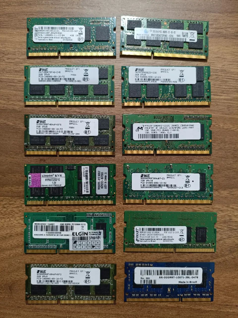 Lote de Memórias RAM de Notebook (12 pentes)