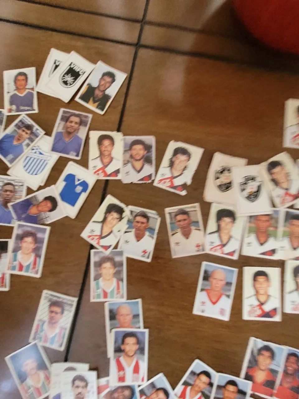 Figurinhas do álbum times do Rio de 1988 em torno de 200 .  - Foto 4