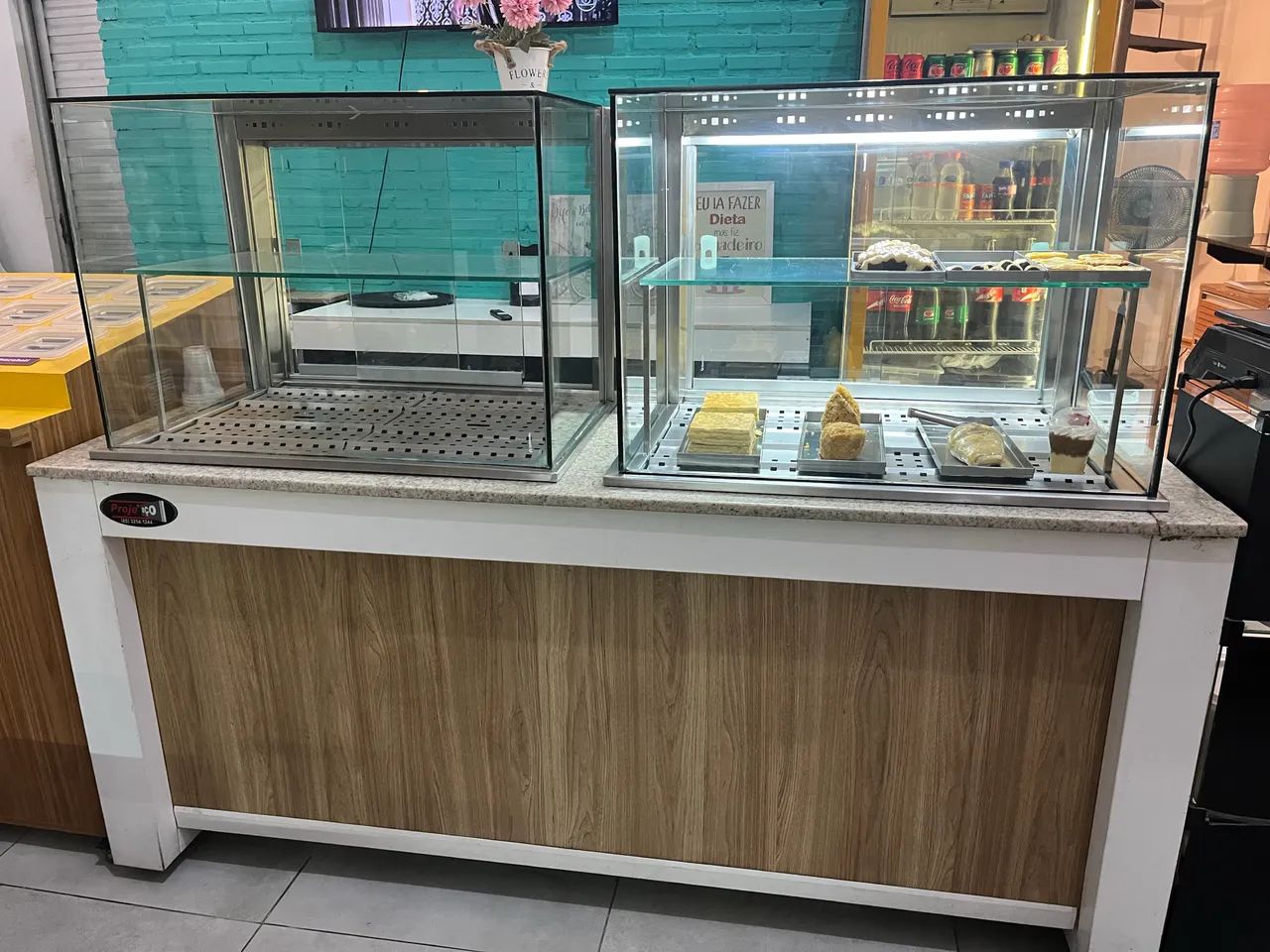 2 VITRINES PARA LANCHONETE ( quente e gelado)  - Foto 2
