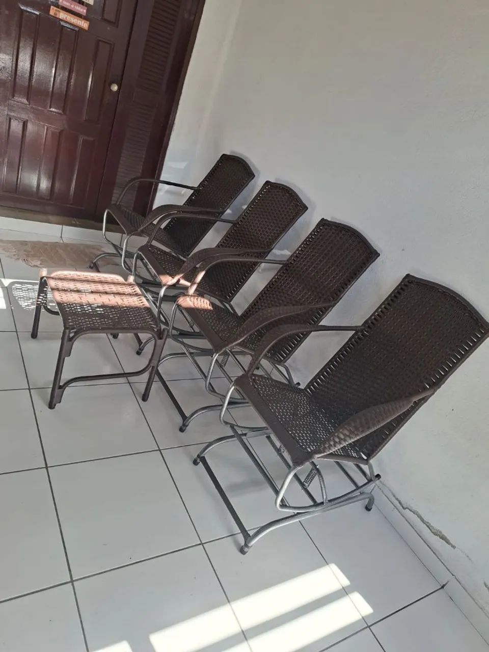 Cadeiras de balanço com molas, em fibra sintética.  - Foto 5