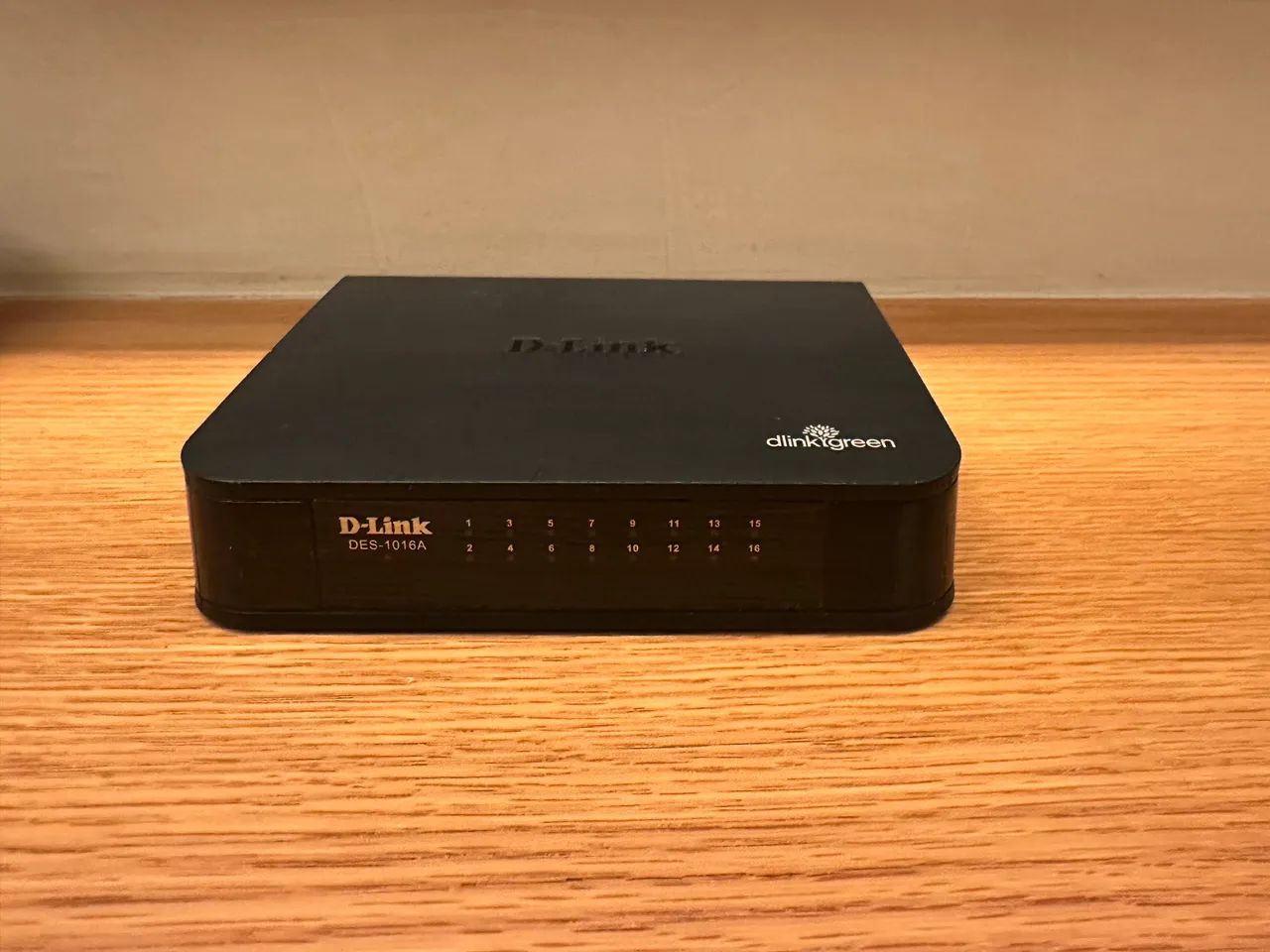 Switch D-link Des-1016a, 16 Portas 10/100, Preto