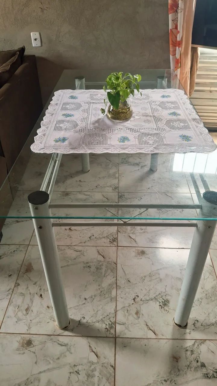Mesa com 4 cadeiras  - Foto 2