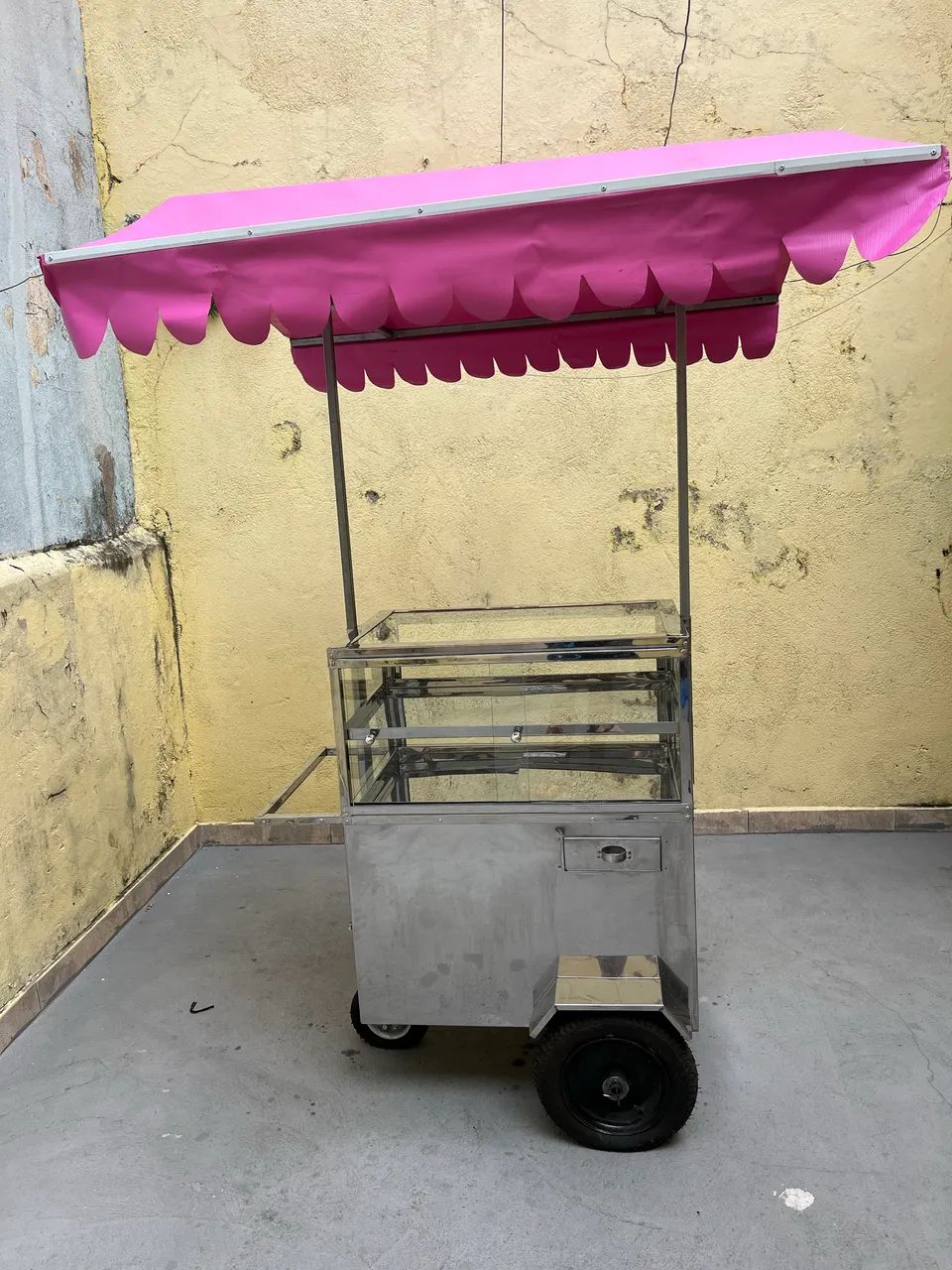 Carrinho com vitrine e toldo - Foto 3