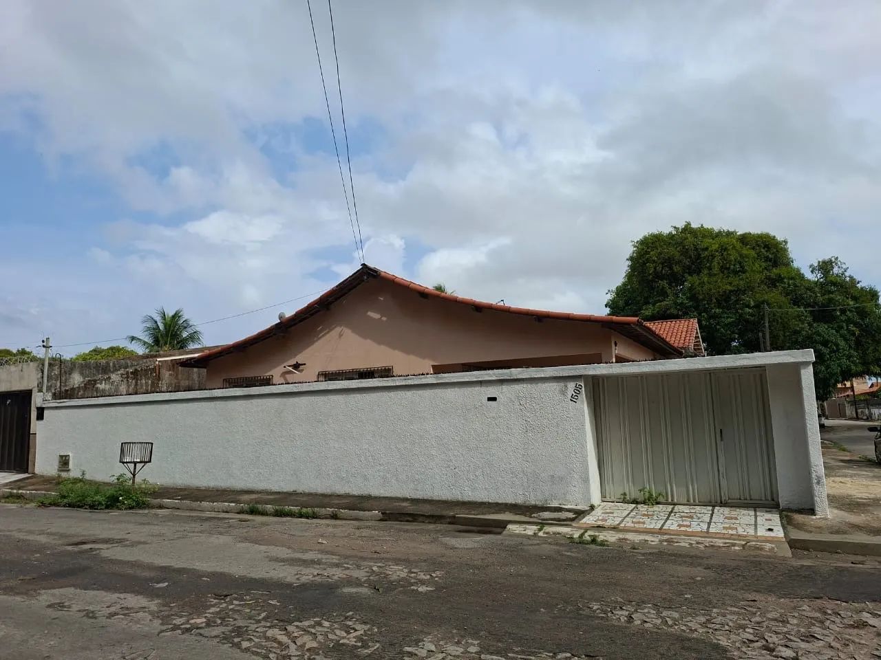 Casa Plana Edson Queiroz de Esquina 