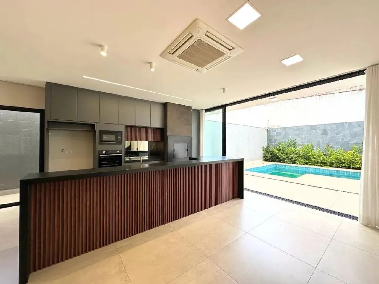 Casa à venda em Maringá, Parque Industrial, com 3 suítes, com 220 m², Condomínio Horizonta - Foto 10