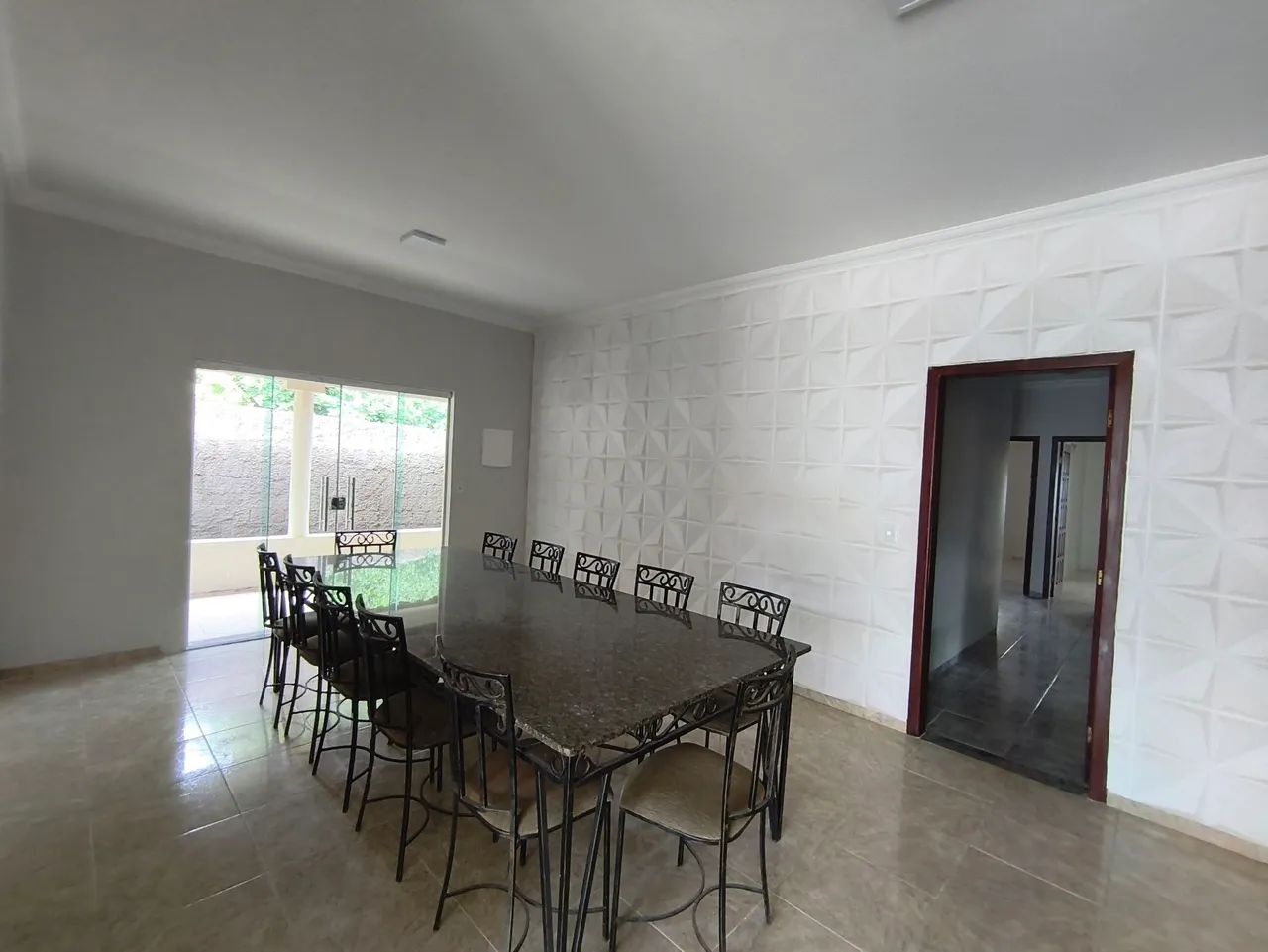 Casa 4 quartos setor de mansões 