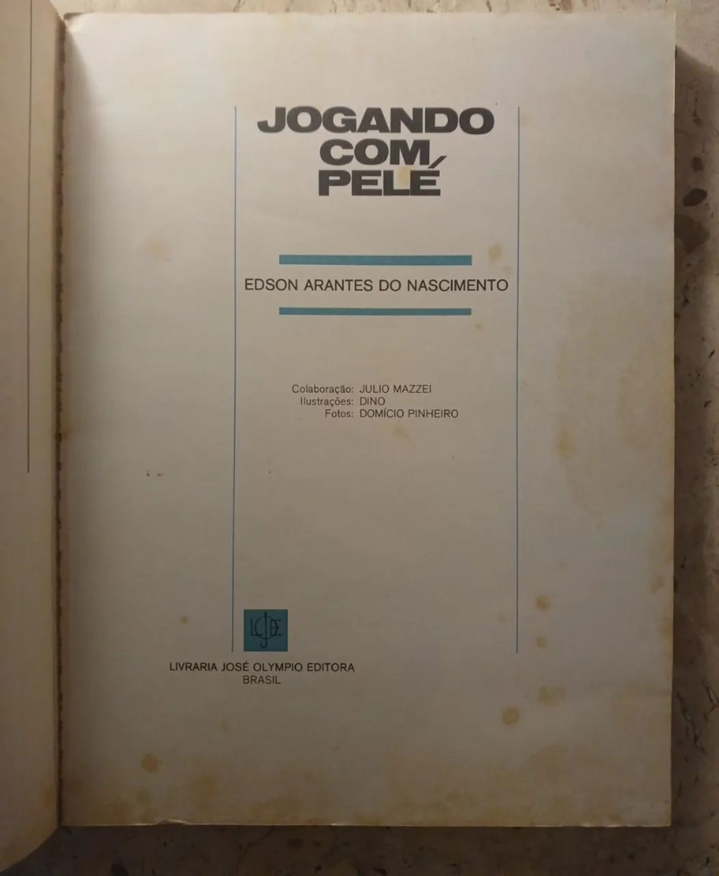 Livro Jogando com Pel é - Foto 2