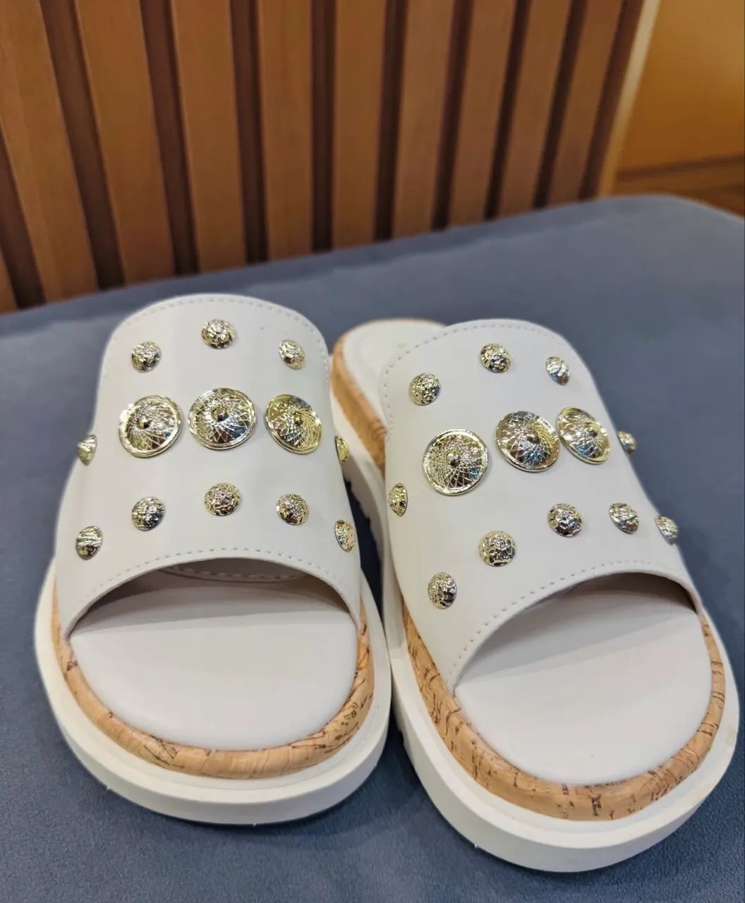 Papete off white solado tratorado 