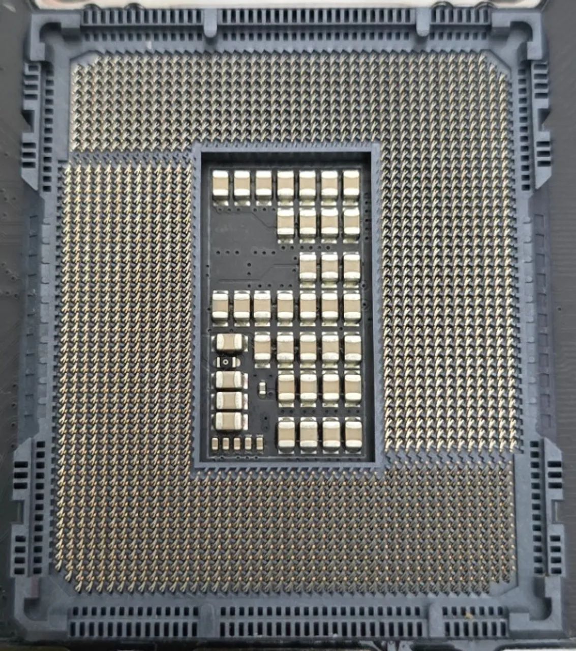 Placa Mae ASUS ROG Maximus Z790 Hero- Trocas - Foto 4