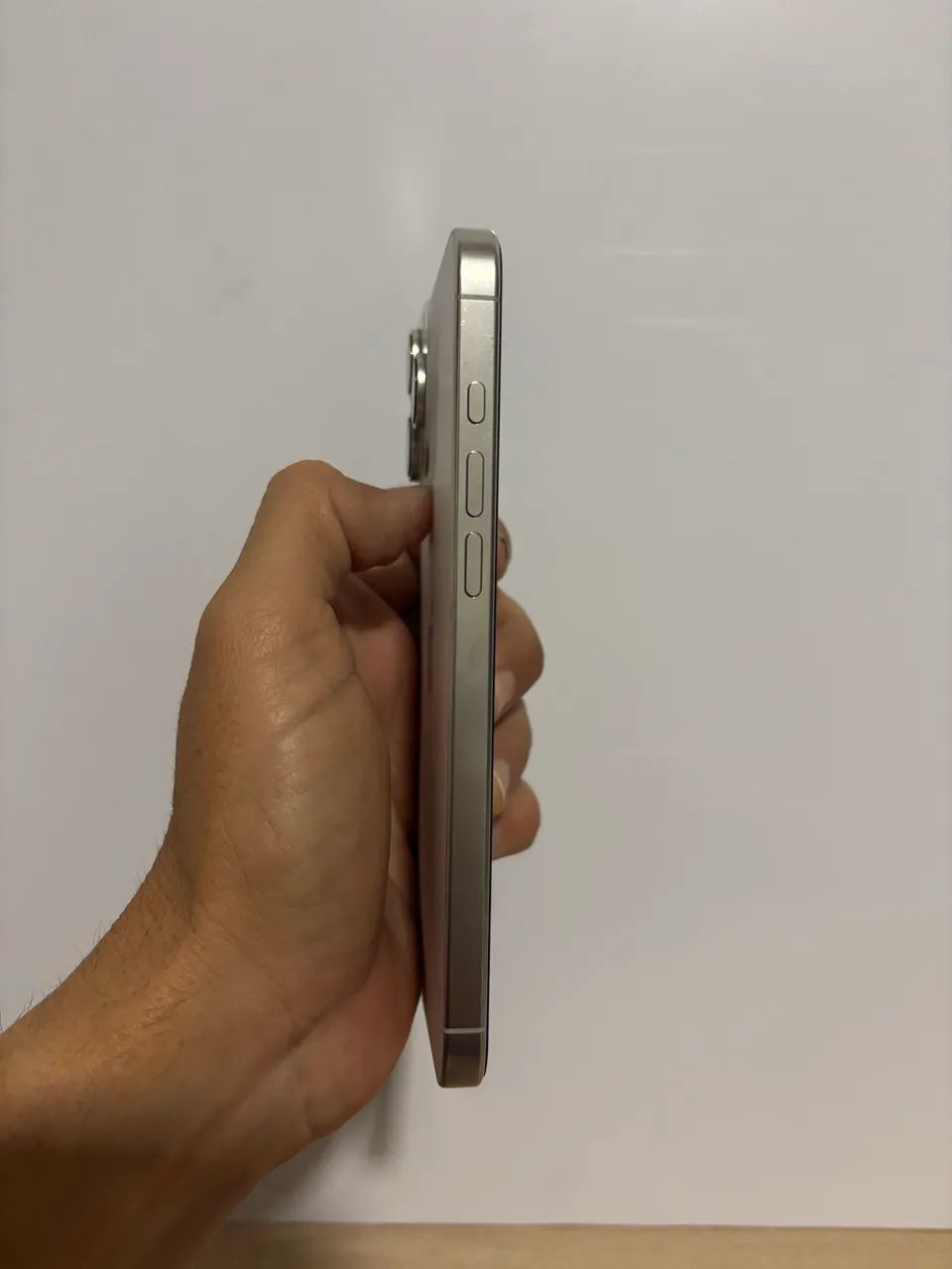  Vendo iPhone 16 PRO MAX 256gb WHITE - SEMINOVO ?97% - Foto 3