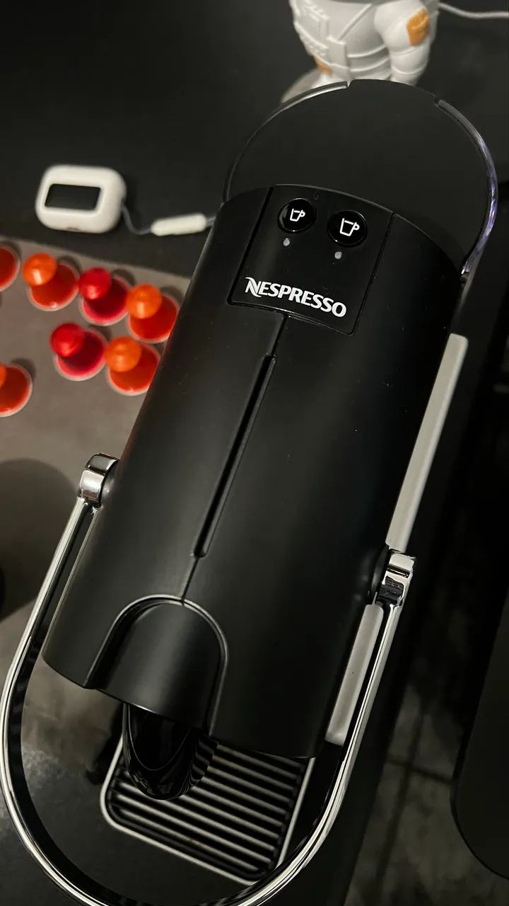 Cafeteira Nespresso Pixie Redesign Titânio