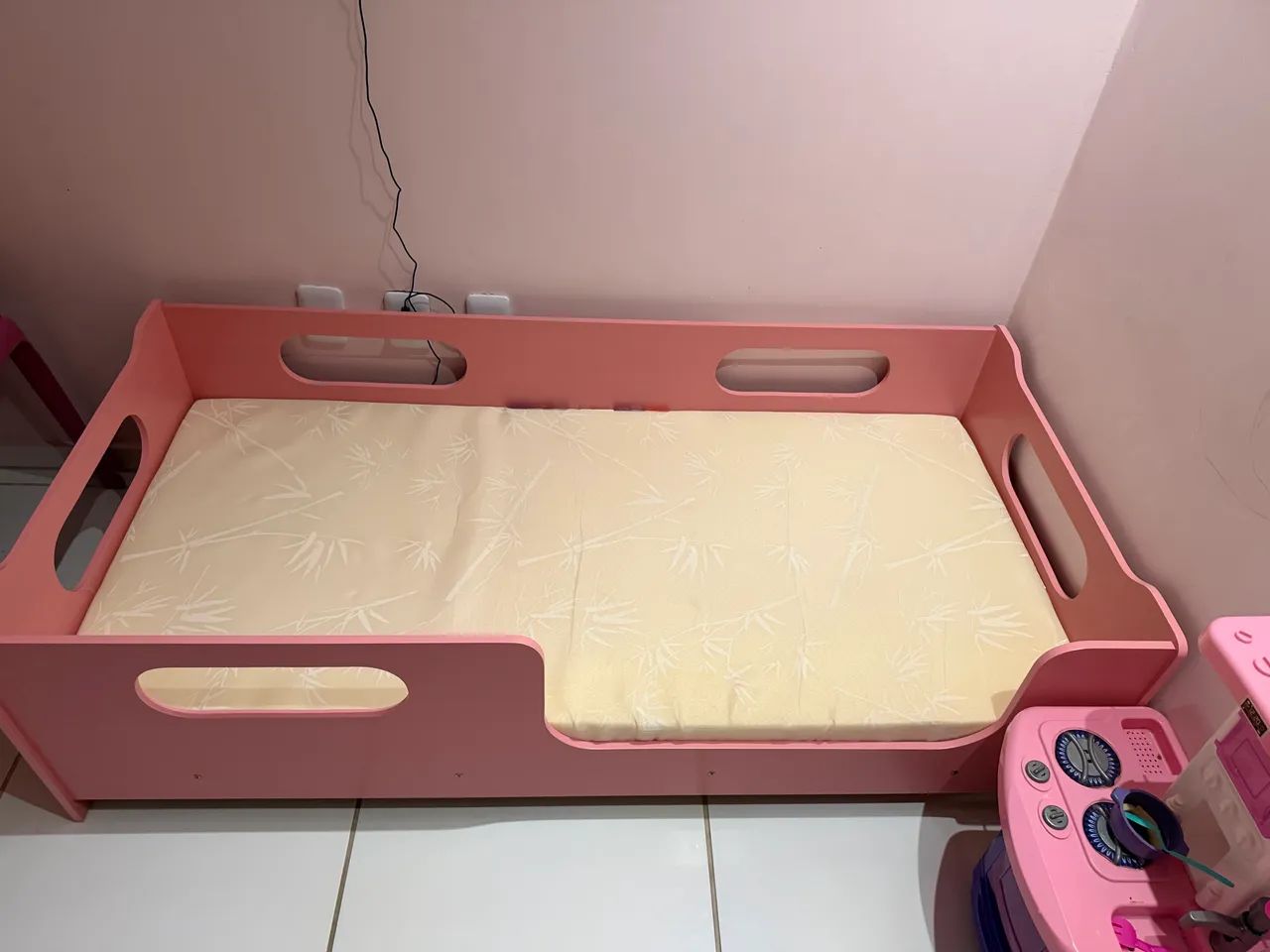 Vendo cama infantil menina 