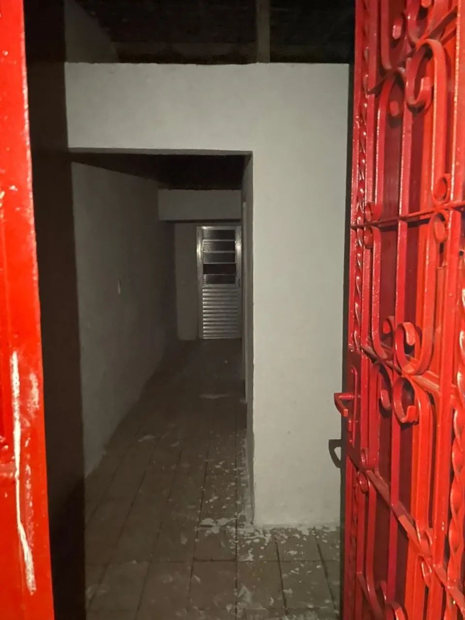 Alugo casa