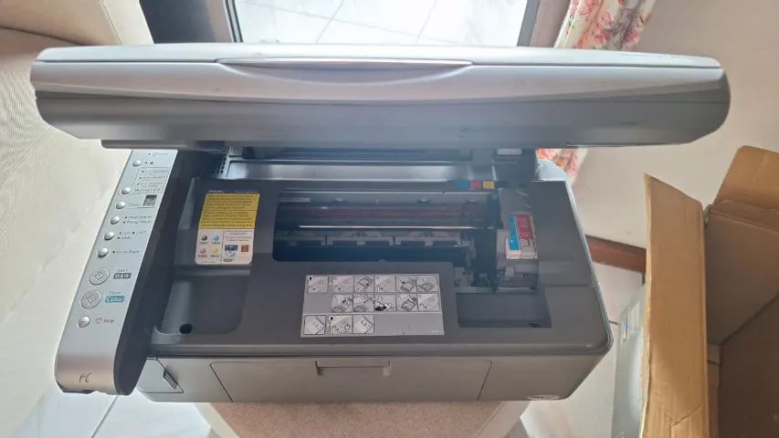 Multifuncional Epson Stylus CX4700 