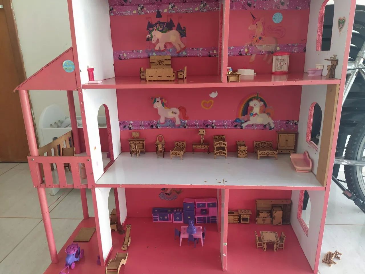 Casinha de boneca com móveis  - Foto 4