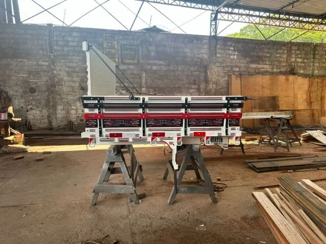 Carroceria a venda
