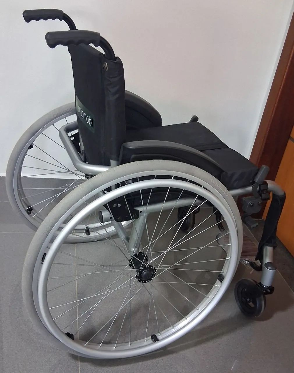 Cadeira de rodas monobloco