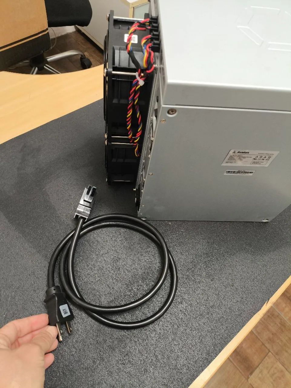 Mineradora Bitcoin Avalon A15 200TH Nova caanan lacrada + cabo de força - Foto 3