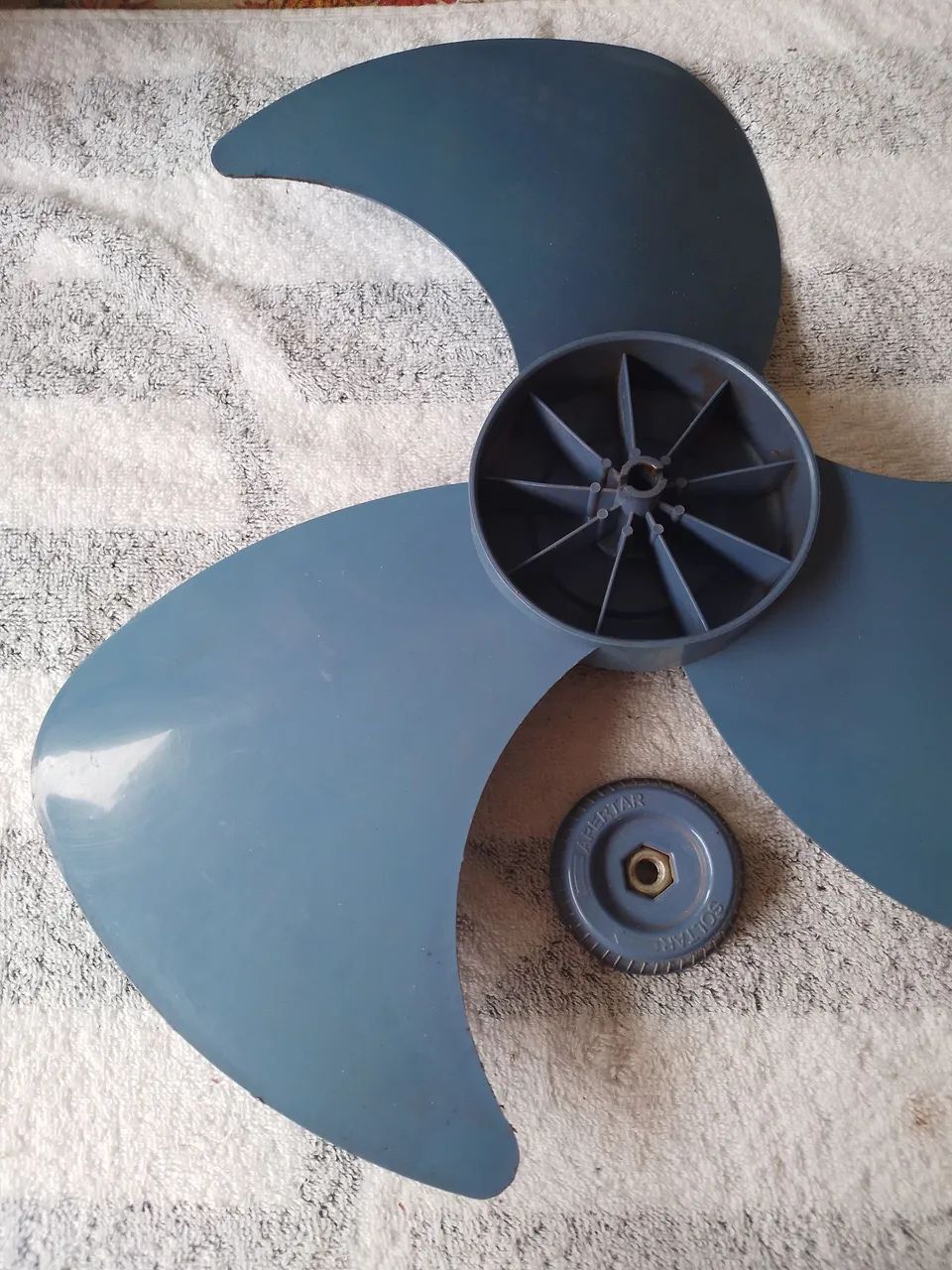 Hélice para ventilador Mondial 40 cm semi-nova  - Foto 4