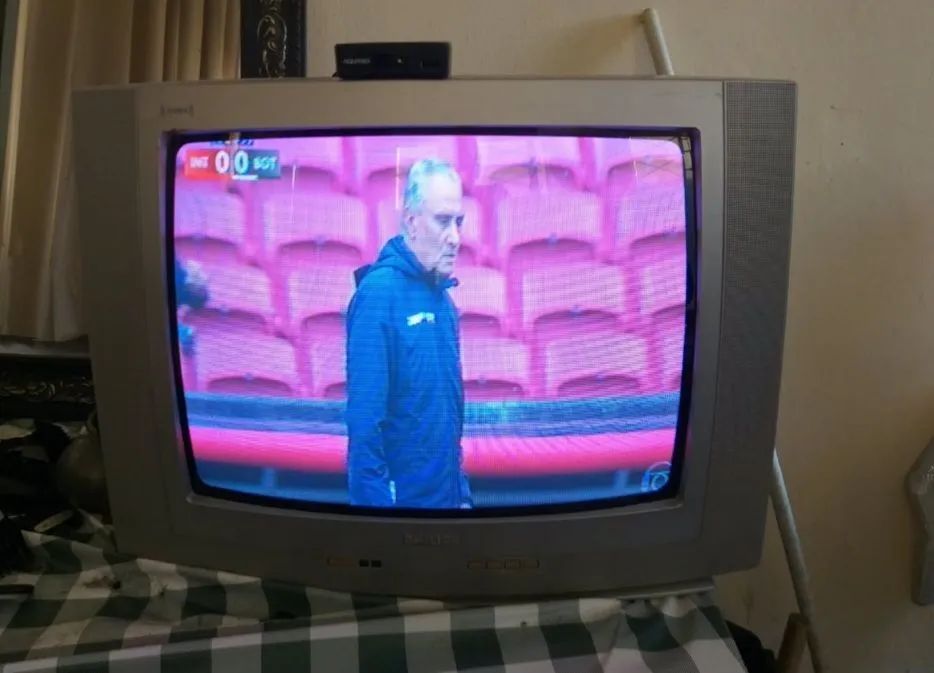 Tv de tubo Philips 20 polegadas + conversor