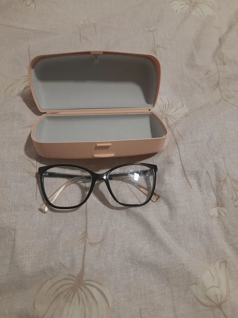 BARBADA:ARMAÇÃO  DA  MARCA GRACE SEMI NOVA - Foto 4