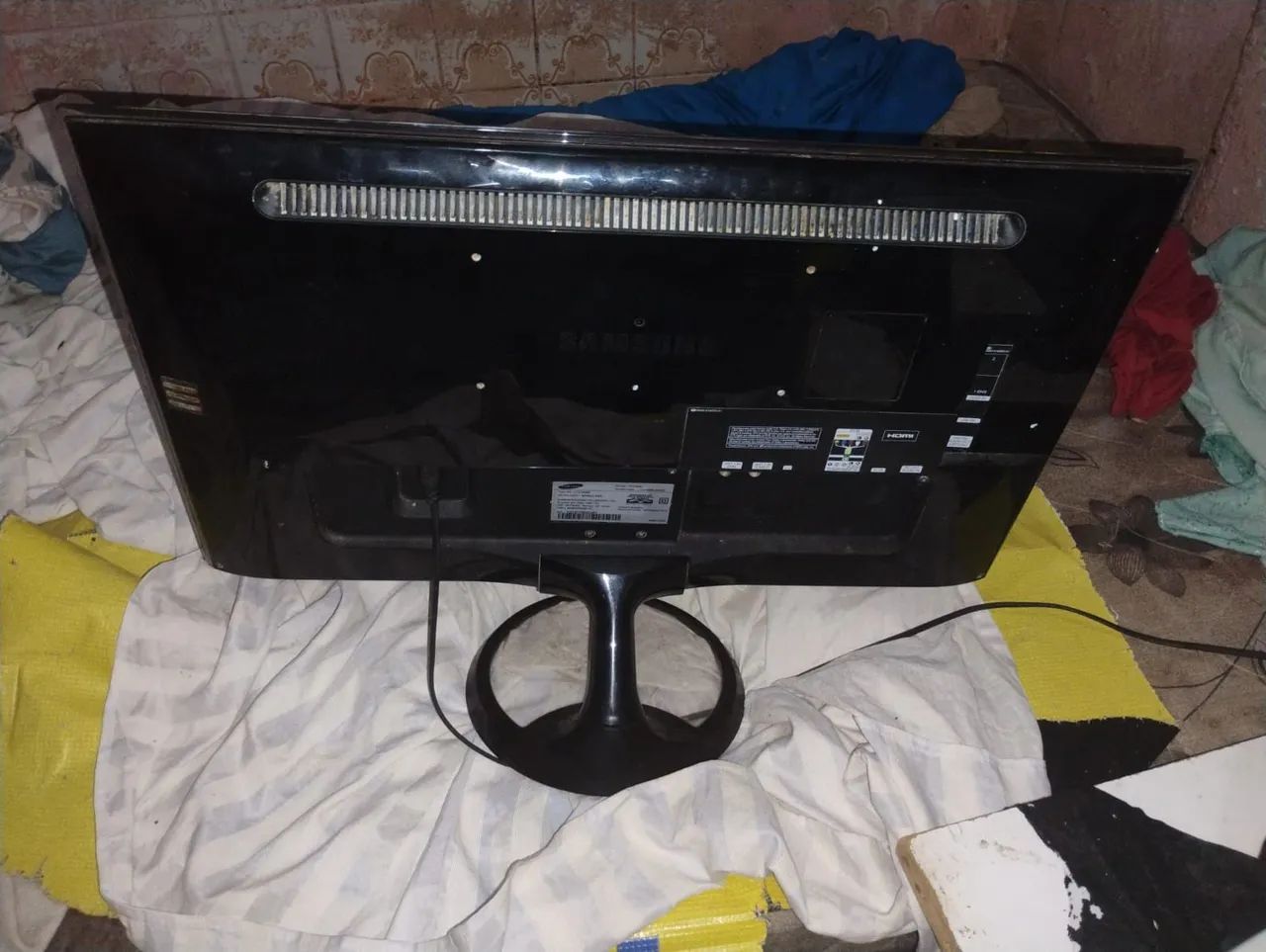 Televisão Samsung preta 
