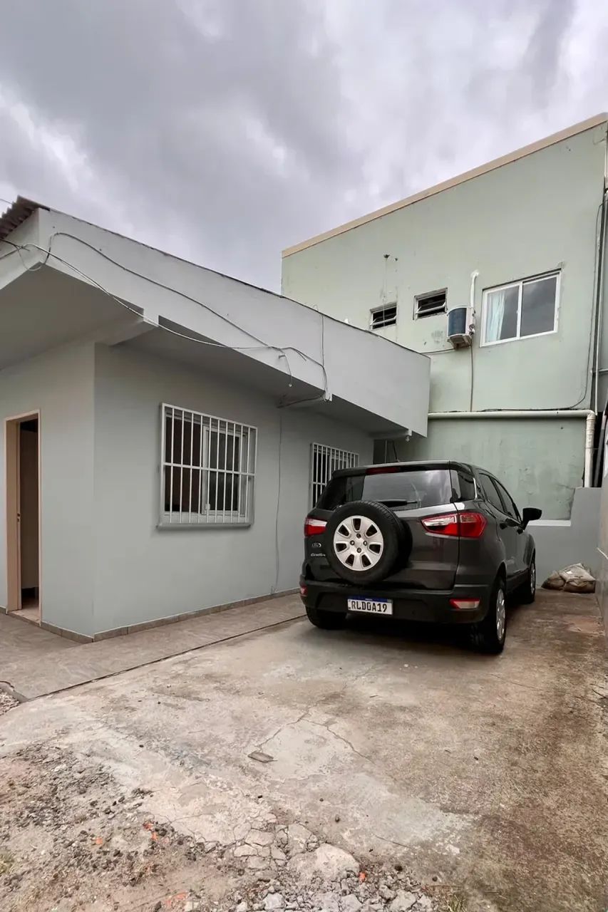 Casa a venda Barra da lagoa 3 minutos do mar