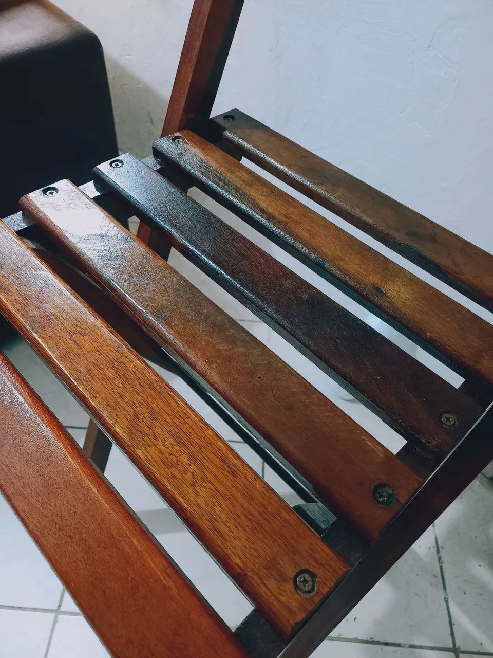 Cadeiras de madeira para balcão  - Foto 2