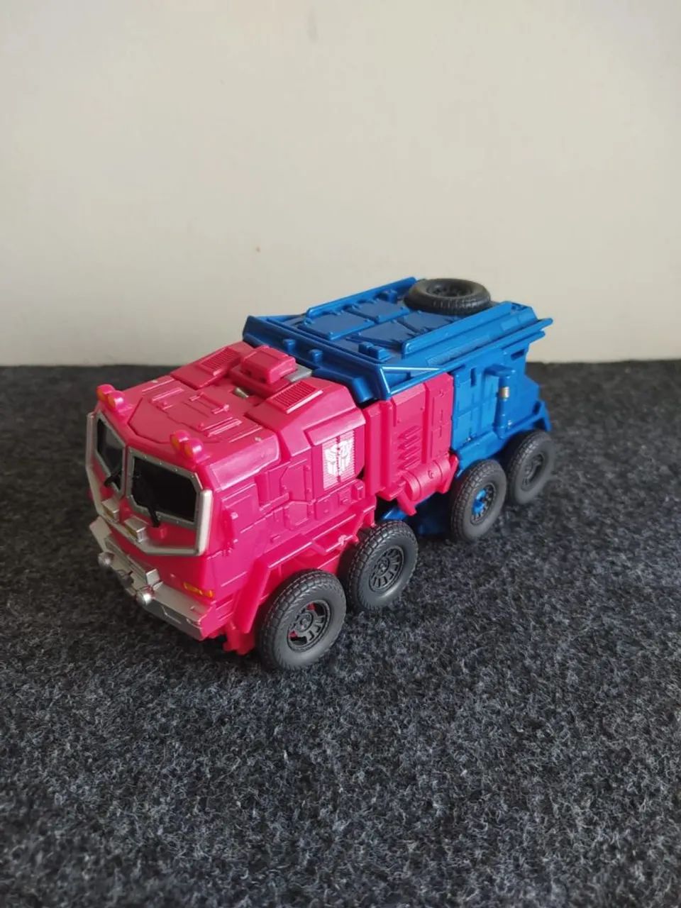 Transformers ORIGINAL - Optimus Prime da Hasbro - Foto 5