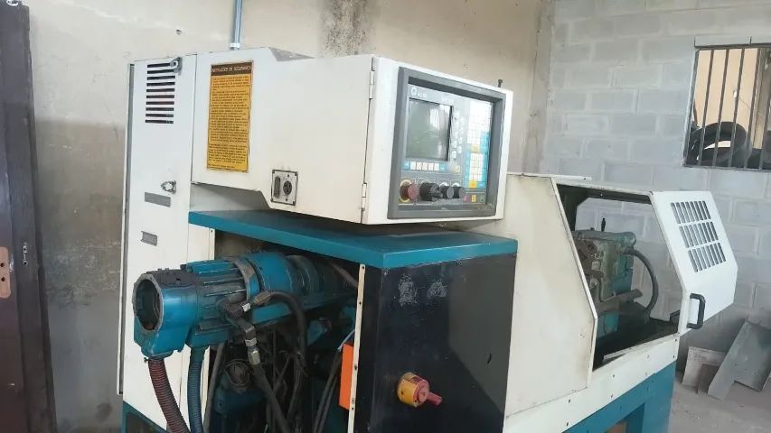 Vendo torno CNC Romi Centur trabalhando - Foto 4