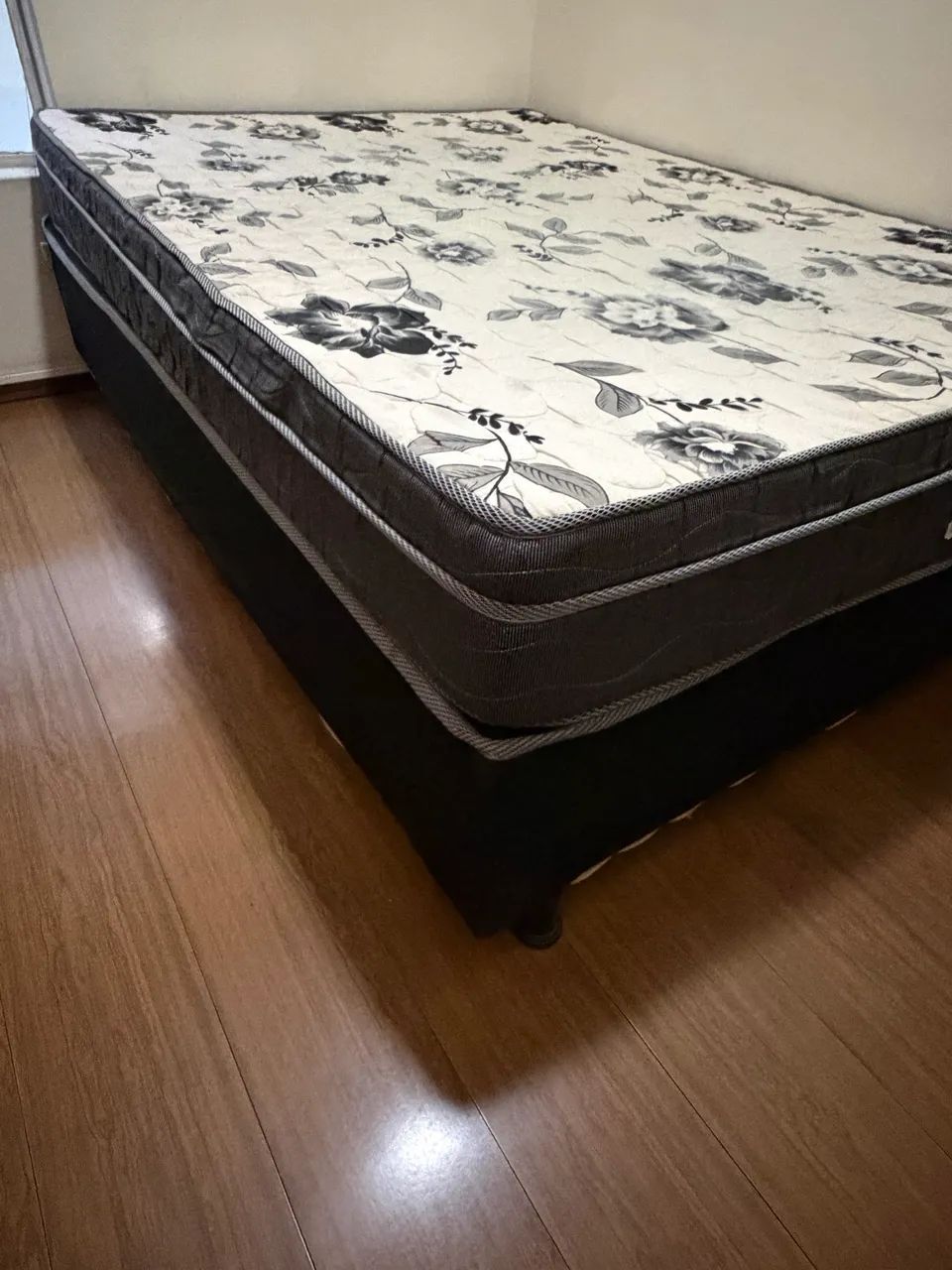 Cama box casal com um colchão ortobom D45 - Foto 2