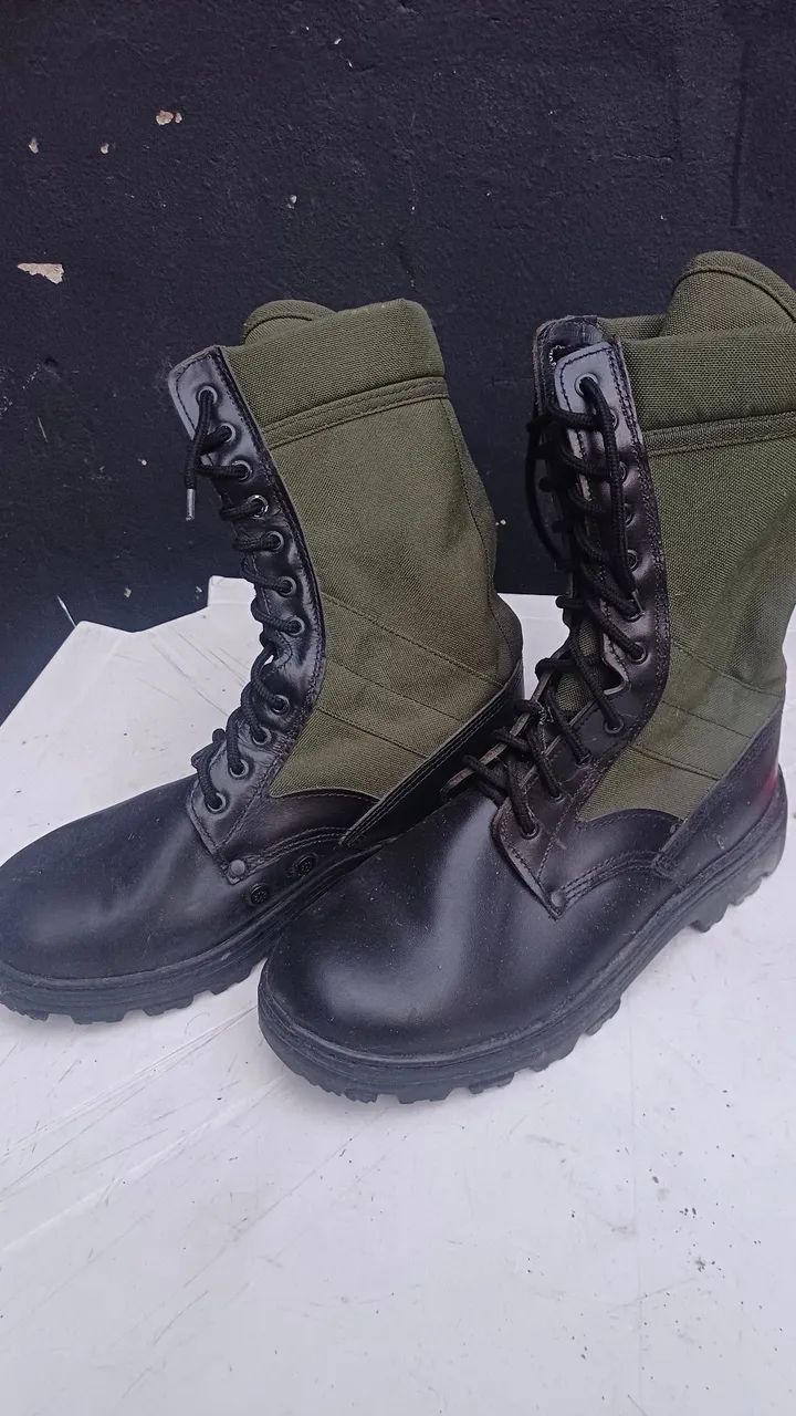 Bota cuturno 44