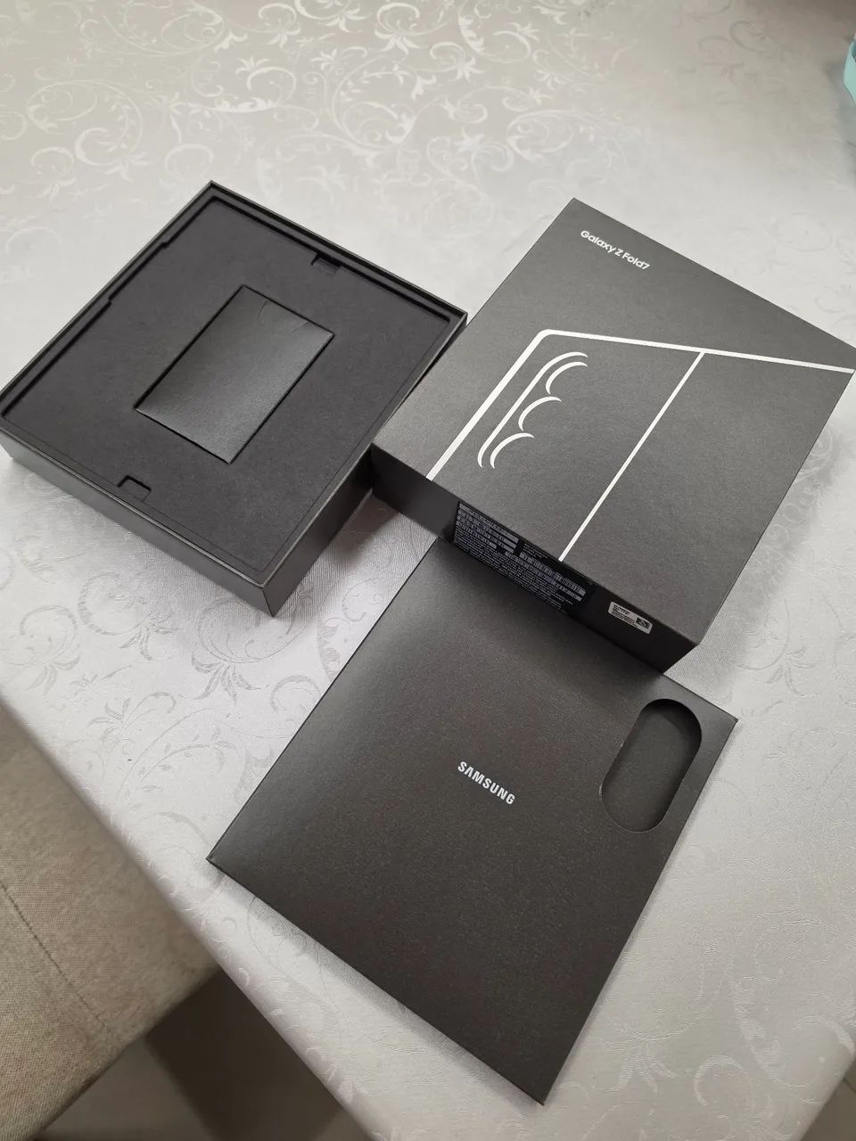 SAMSUNG GALAXY Z FOLD7 1TB - Foto 2